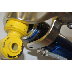 Suction of silencer oil
