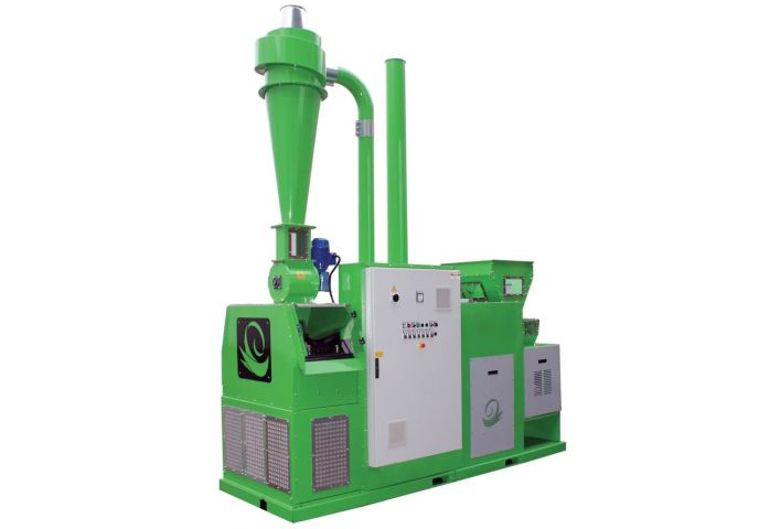 Oddeľovač s Turbb 40KW 400-600kg / h
