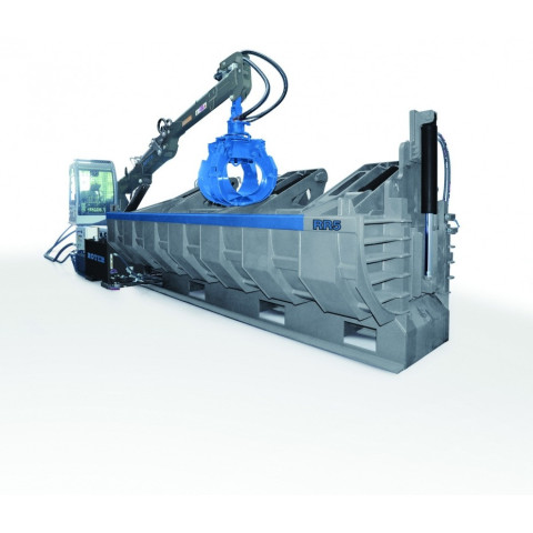 Lis (5 m box) s dieselovým motorem a dálkovým ovládáním