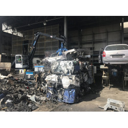 Lis (6 m box) s dieselovým motorem a dálkovým ovládáním